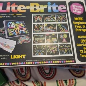 Lite brite deluxe 350 pieces.